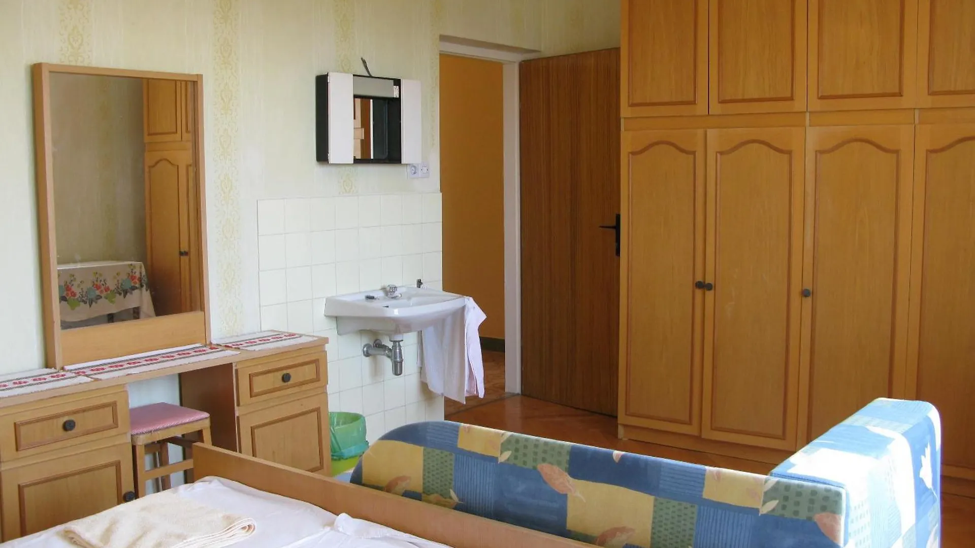 Apartment Branko Banjol 0*,  Croatia