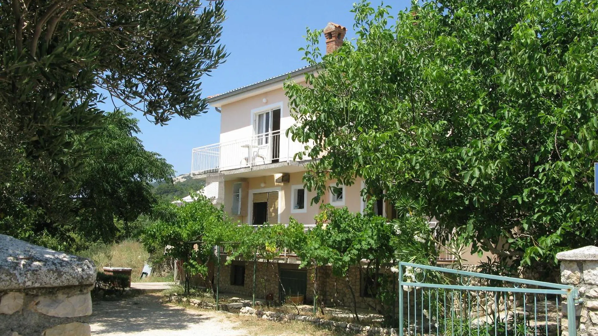 Apartment Branko Banjol